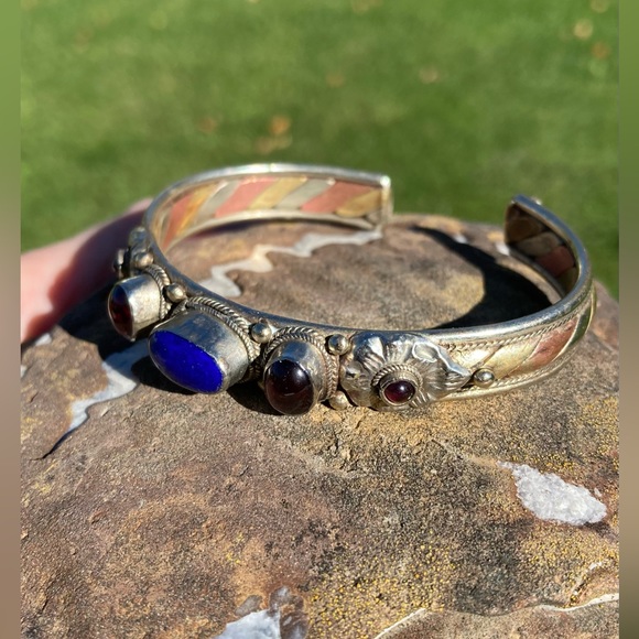 🪷Tibetan Medicine Bracelet Lapis & Garnet - Picture 3 of 8